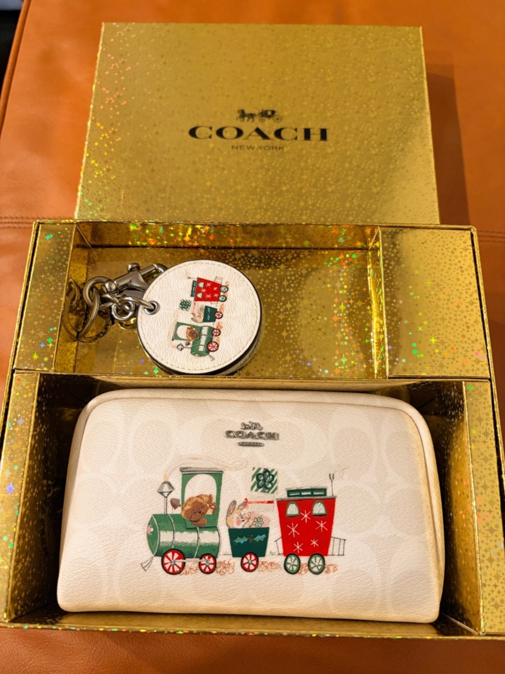 NWT Authentic Coach leather limited edition cosmetic case & mirrored keychain